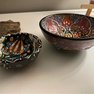 Two small patterned ceramic bowls - great condition!